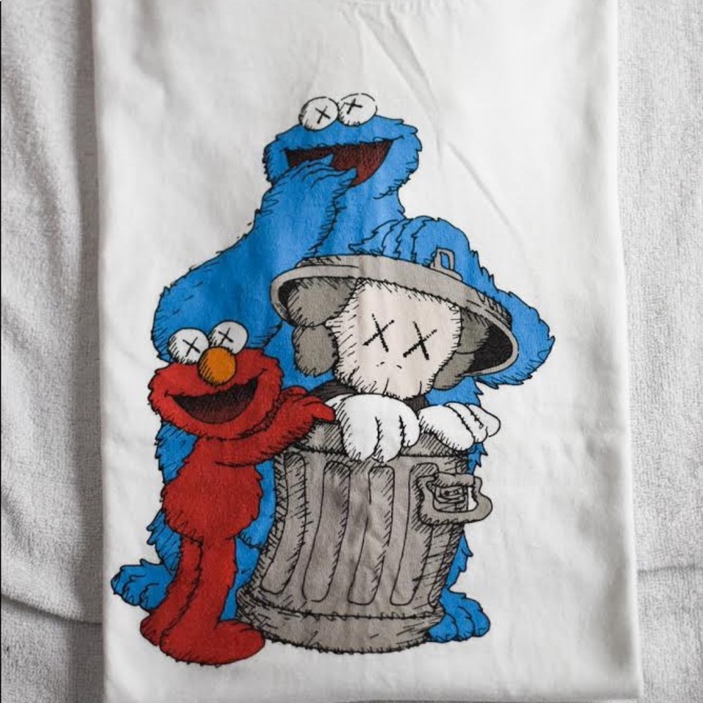 Kaws t shirt